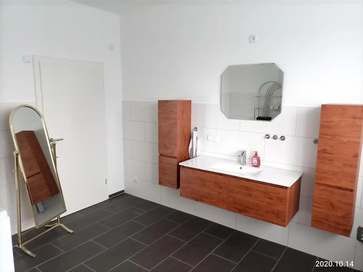 Apartment O3 - Gehobene 6-Zimmer Wohnung 175Qm Fuer 1-7 Personen 2X Dz 3X Ez Grafenwohr Germany