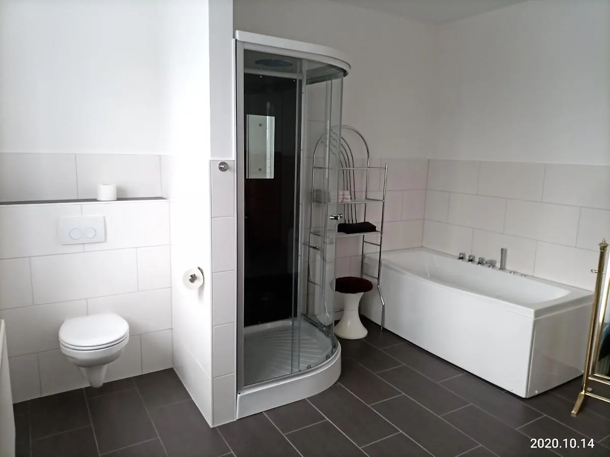 Apartment O3 - Gehobene 6-Zimmer Wohnung 175Qm Fuer 1-7 Personen 2X Dz 3X Ez Grafenwohr